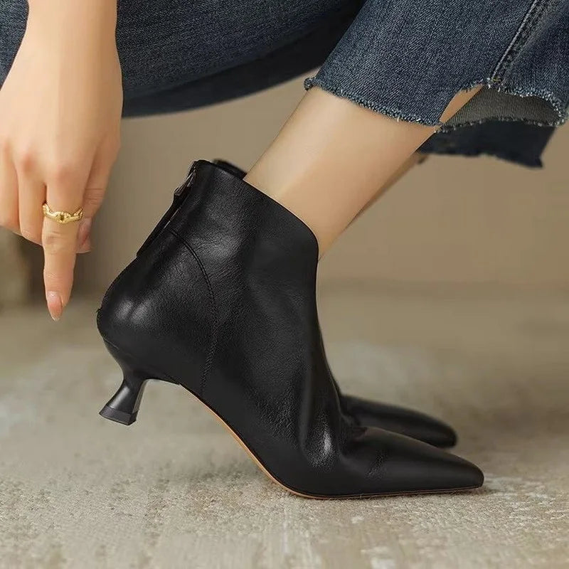 Vienna Kitten Heel Boot